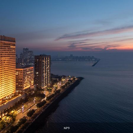 Trident Nariman Point Hotel Mumbai Exterior photo The Bay of Bengal at Marina Beach, Chennai