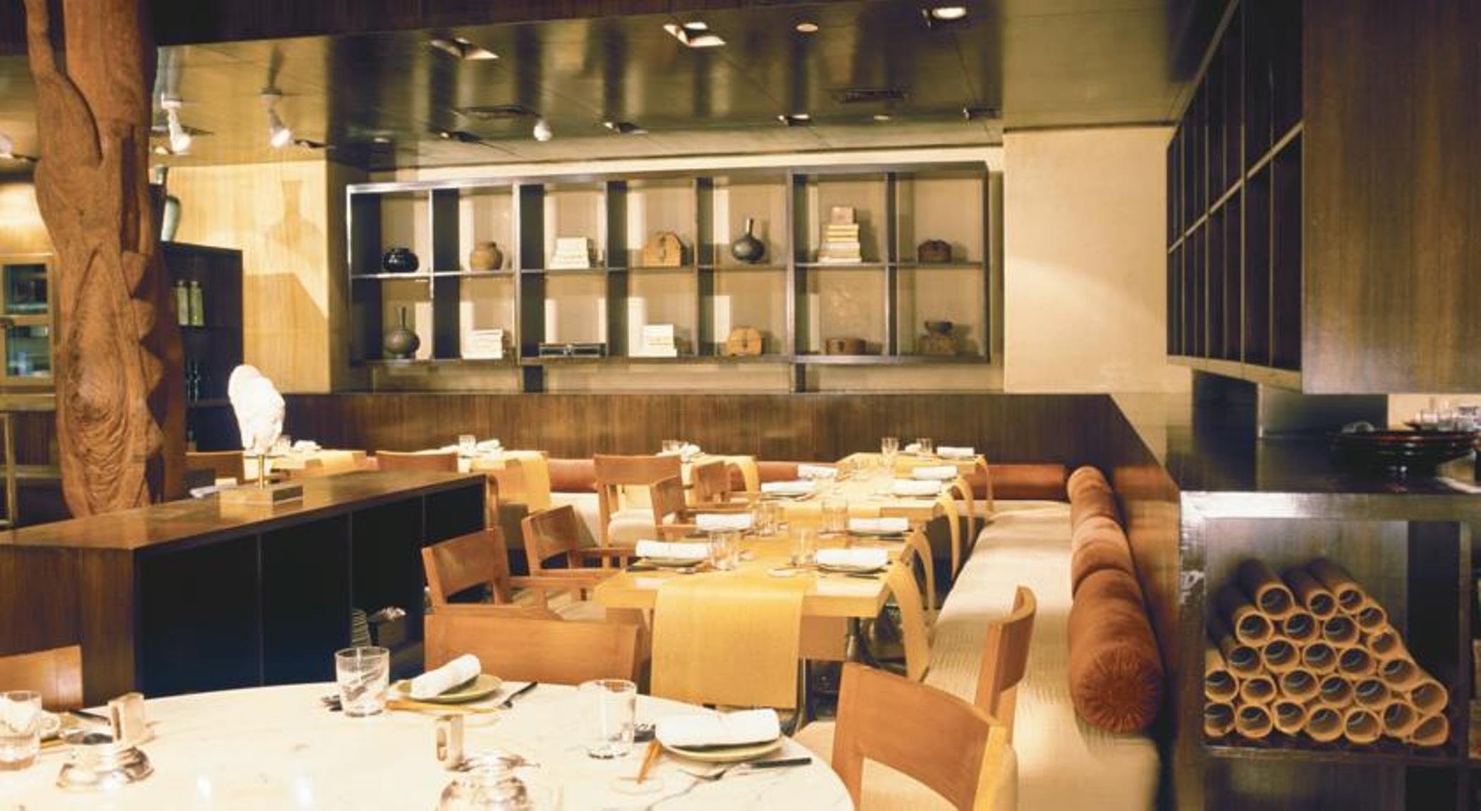 Trident Nariman Point Hotel Mumbai Exterior photo Interior of the restaurant