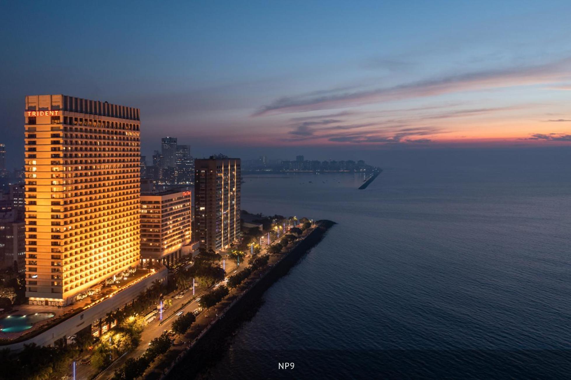 Trident Nariman Point Hotel Mumbai Exterior photo The Bay of Bengal at Marina Beach, Chennai